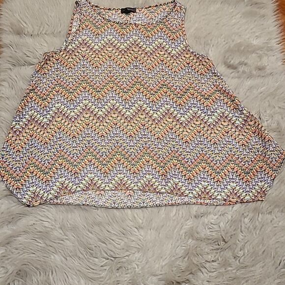 The limited multi colored chevron pattern design flowy tank top size medium - Picture 3 of 5